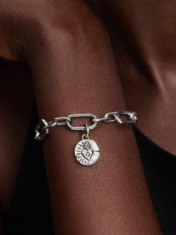 Charm Medallion Cuore Sacro "Amor Vincit Omnia"
