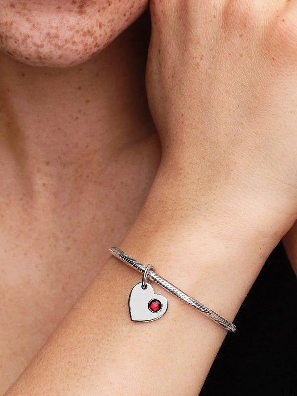 Charm Pendente Cuore con Pietra Rossa Scuro Gennaio Argento Sterling 925