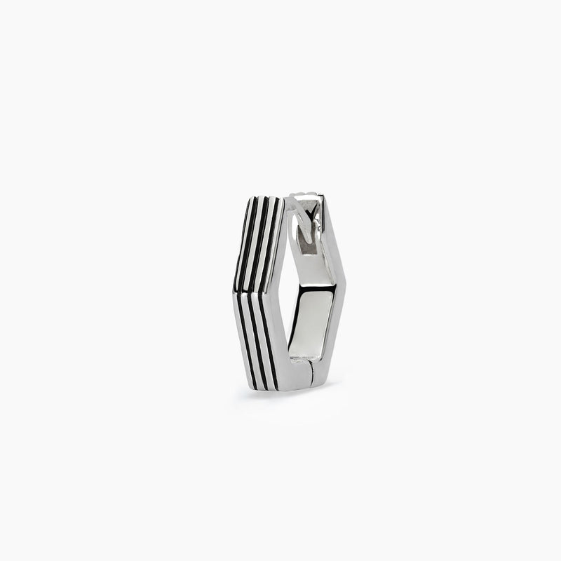 Orecchino a cerchio con finitura rigata SFACCIATO