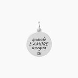 Ciondolo con frase l'amore insegna L’AMORE INSEGNA - Gioielleria Fondente