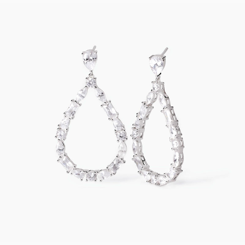 Orecchini in argento a goccia con zirconi Luxury