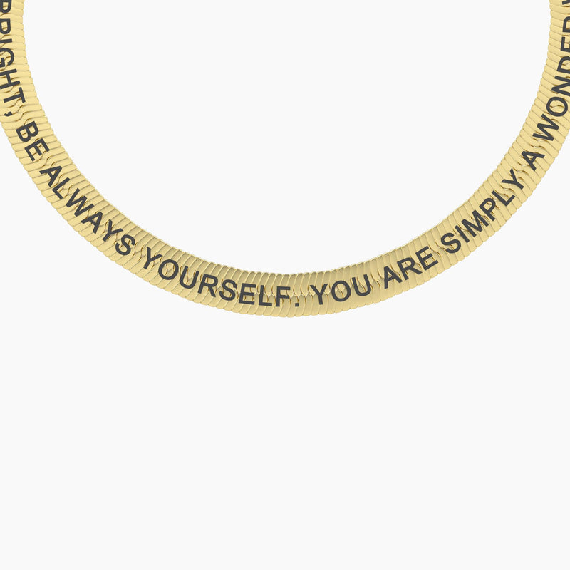 Bracciale dorato elastico con frase Simply a wonder woman