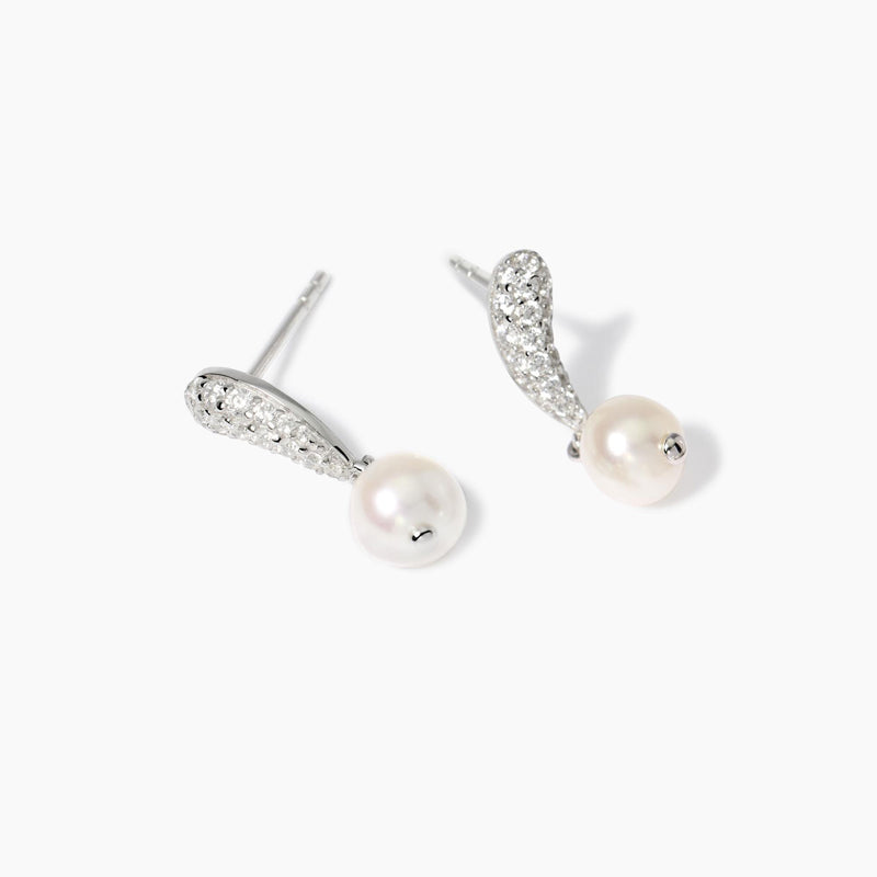 Orecchini con pavé di zirconi e perle coltivate Opera