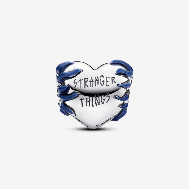 Stranger Things, Cuore che si illumina al buio