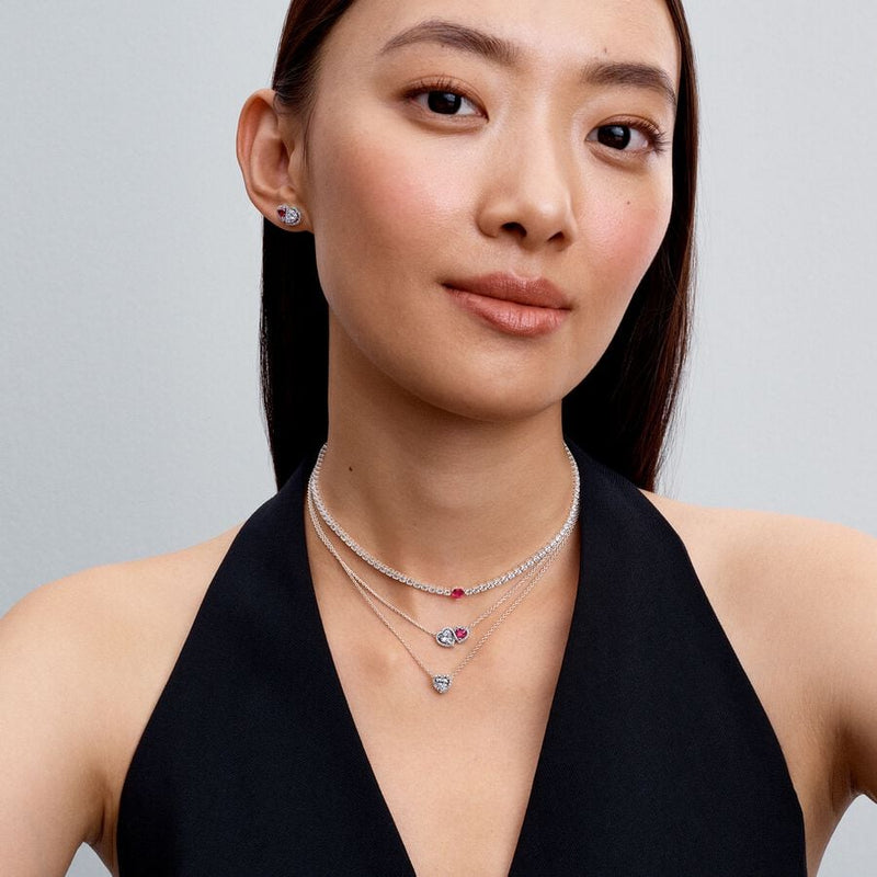 Collana con cuore nero e iniziale in acciaio Collana con cuore nero e iniziale in acciaio
