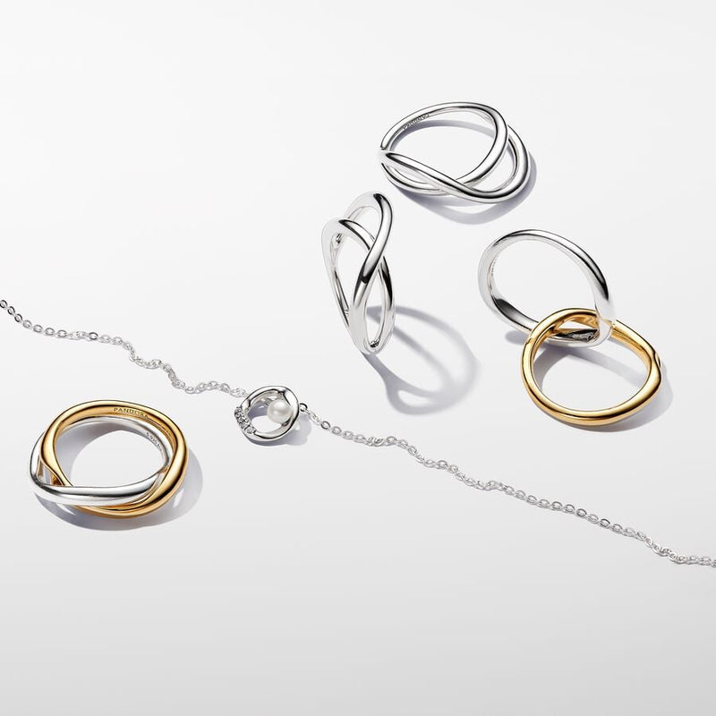 Collana Cerchio Linea Sinuosa con Perla d'Acqua Dolce Coltivata e Pavè