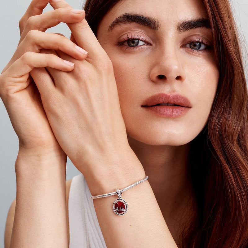 Stranger Things, Pendente Sottosopra Girevole