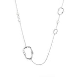 Collana catena con tre elementi di diverse dimensioni a forma organica e perle