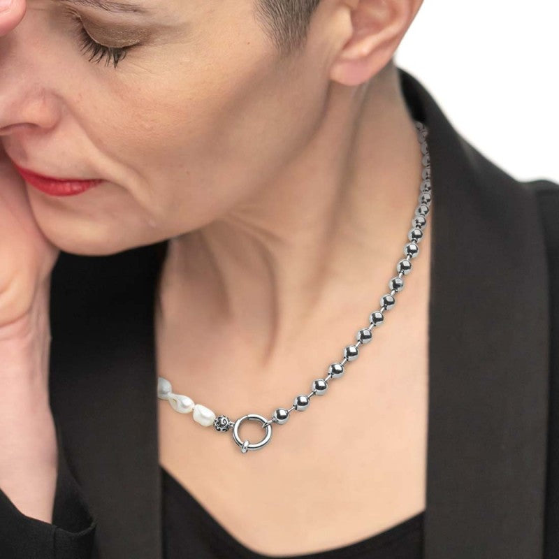 Collana perle fiume masticate con catena a sfere - Gioielleria Fondente
