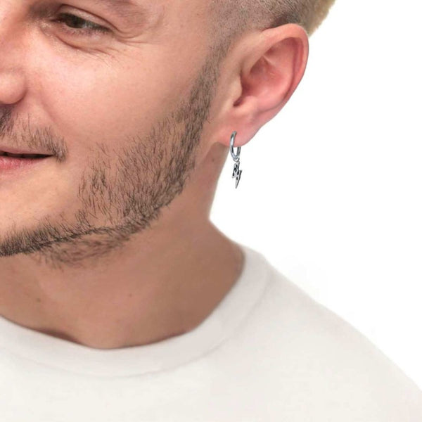 Orecchino a cerchio con fulmine pendente