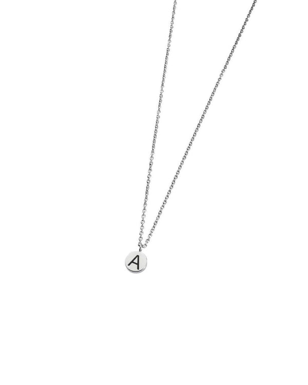 18cn028a Collana con lettera "A"