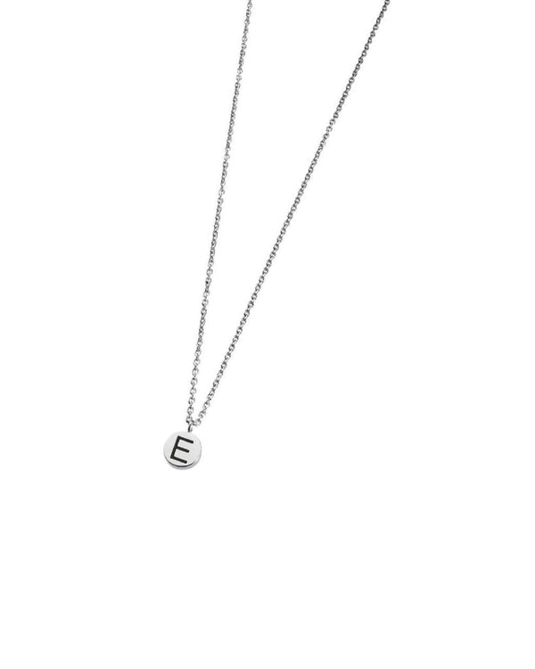 18cn028e Collana con lettera "E"