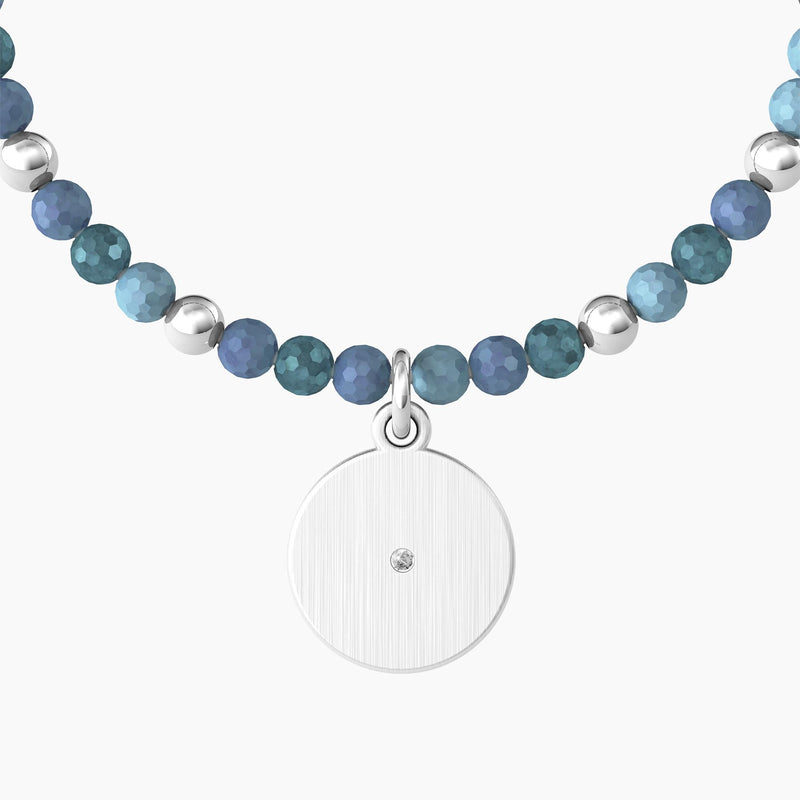 Bracciale elastico con agata azzurra e ciondolo "ANGELO | PROTEZIONE" - Gioielleria Fondente