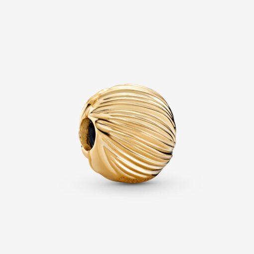 767578 Clip elegante