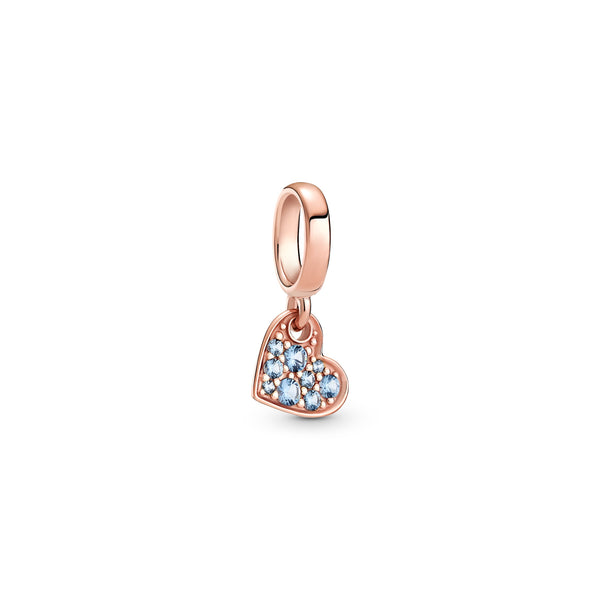 789404c01 Charm pendente Cuore obliquo con pavé azzurro