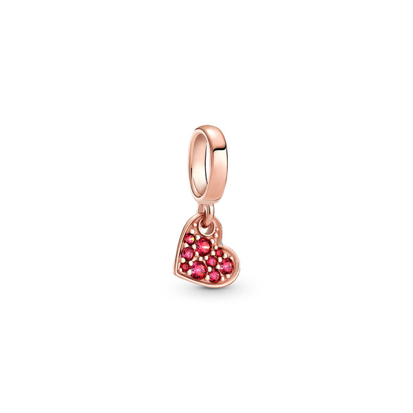 789404c02 Charm pendente Cuore obliquo con pavé rosso