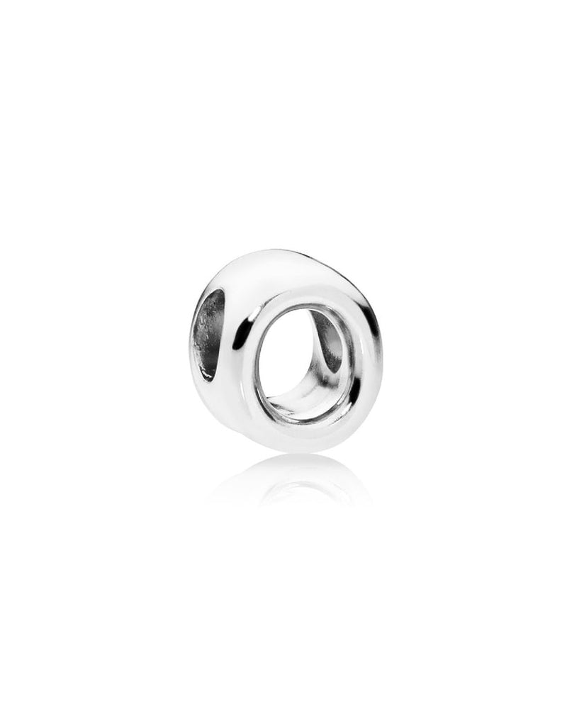 797469 Charm dell’alfabeto Lettera O