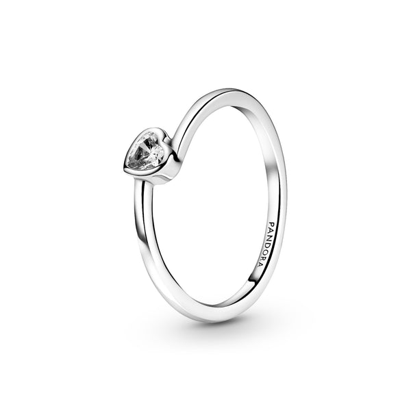199267c02 Anello con solitario a cuore obliquo incolore