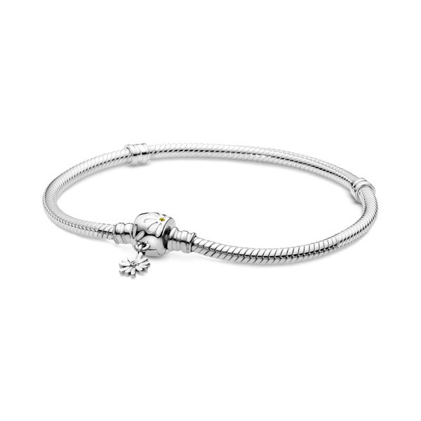 598776c01 Bracciale Pandora Moments con maglia snake e chiusura con margherita