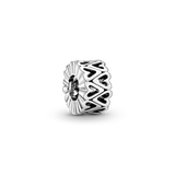 798694c00 Charm distanziatore a cuore openwork