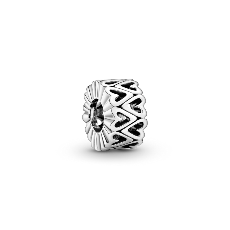 798694c00 Charm distanziatore a cuore openwork